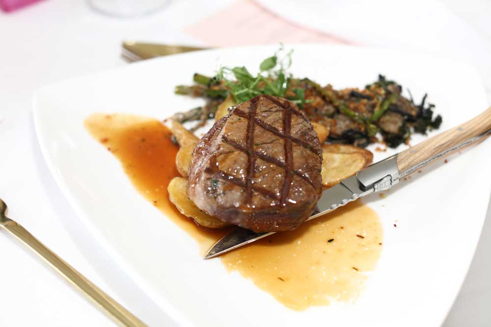 wedding venue cape may court house: the peninsula